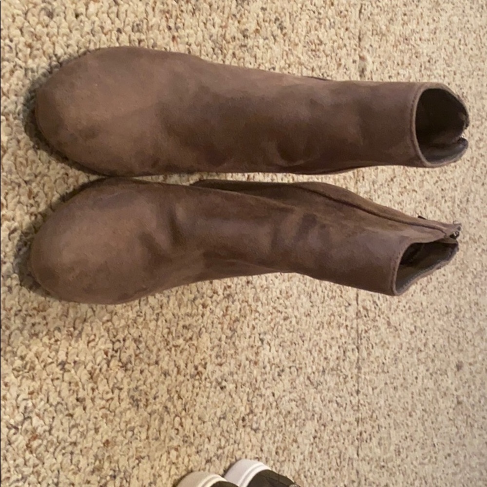 Steve Madden boots